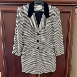 Black and White Houndstooth Women's Blazer